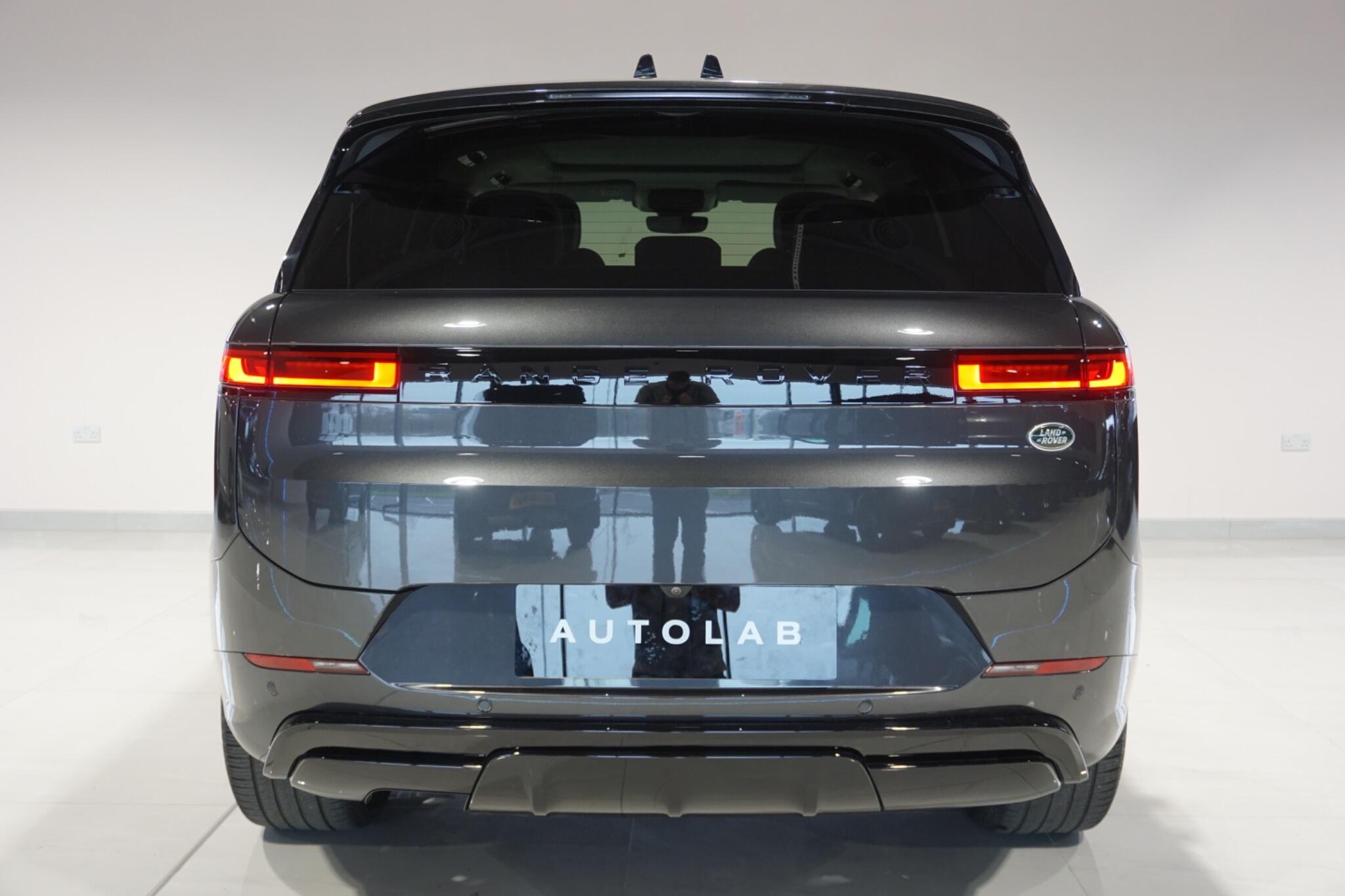 Land Rover Range Rover Sport 3.0 D300 MHEV Dynamic SE SUV 5dr Diesel Auto 4WD Euro 6 (s/s) (300 ps)